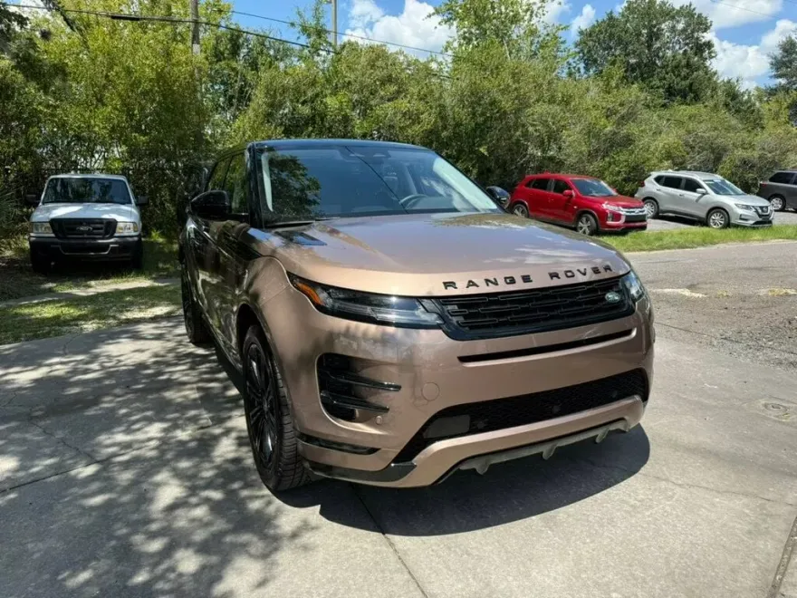 2025 Land Rover Range Rover Evoque Dynamic SE photo 1