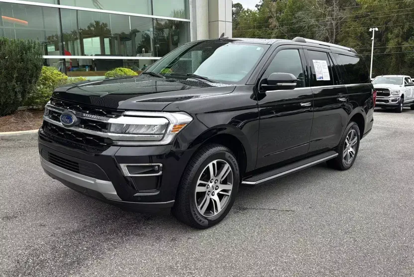2023 Ford Expedition MAX Limited photo 1