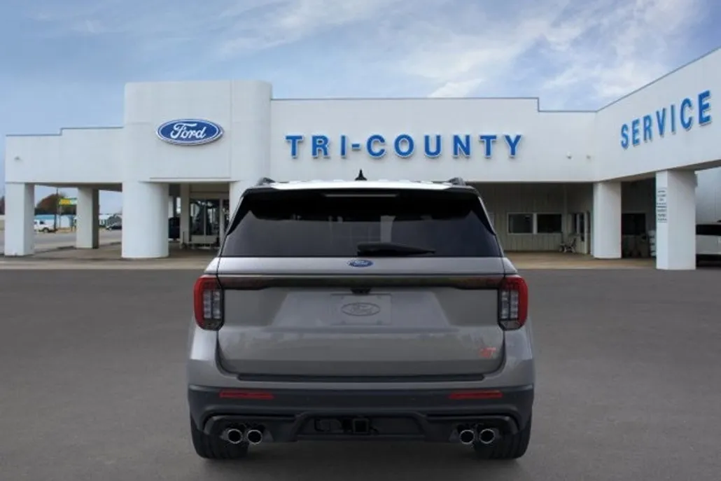 2025 Ford Explorer ST photo 1