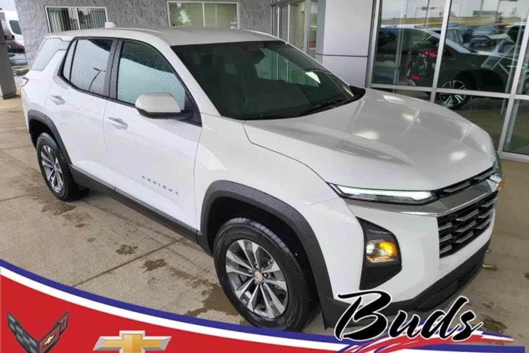 2026 Chevrolet Equinox LT photo 1