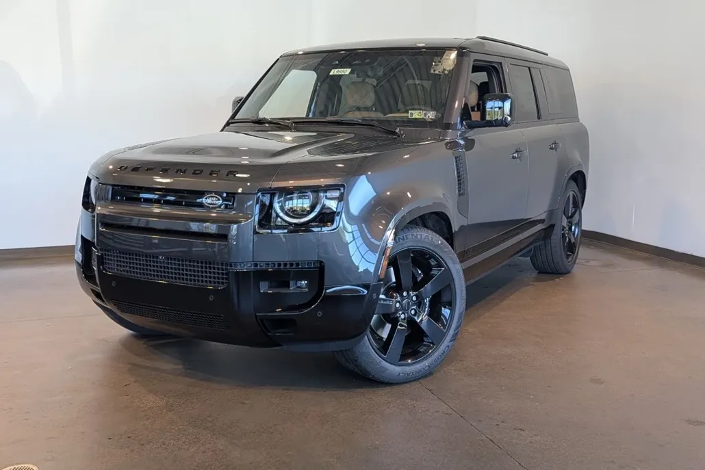 2026 Land Rover Defender photo 1