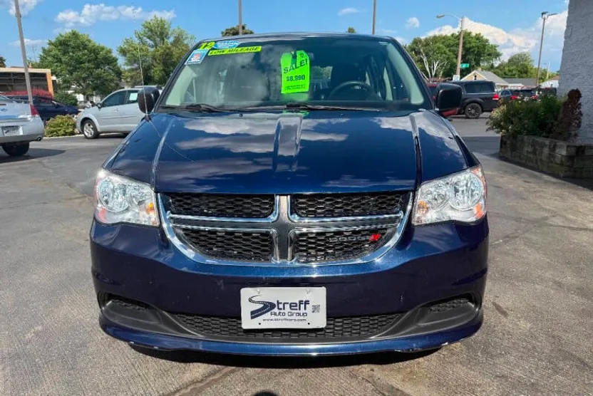 2012 Dodge Grand Caravan SE photo 1