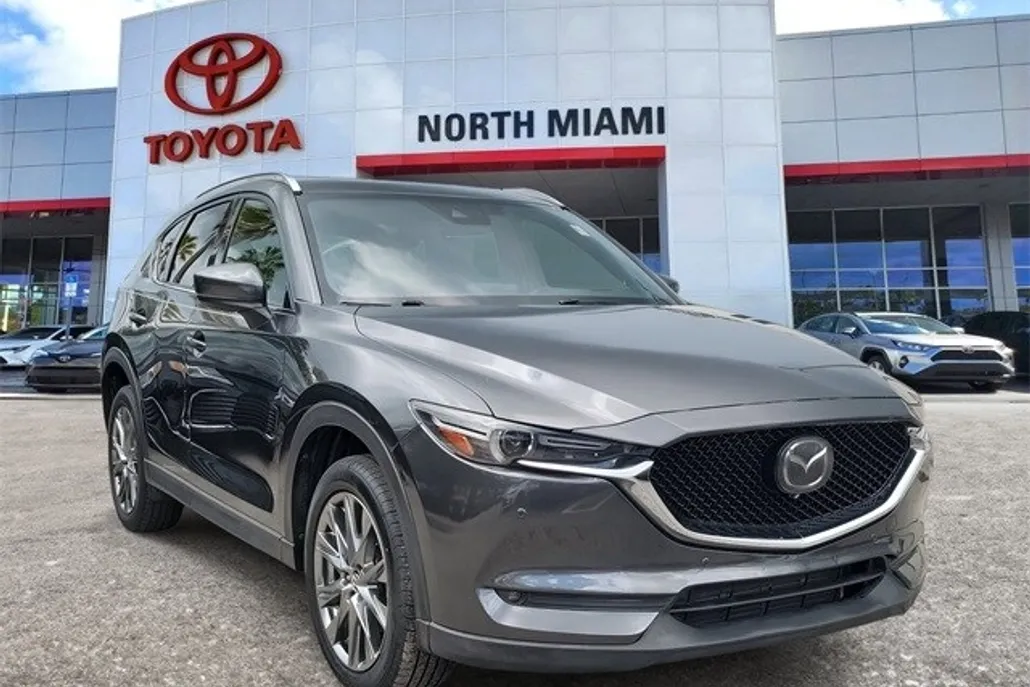 2019 Mazda CX-5 Signature photo 1
