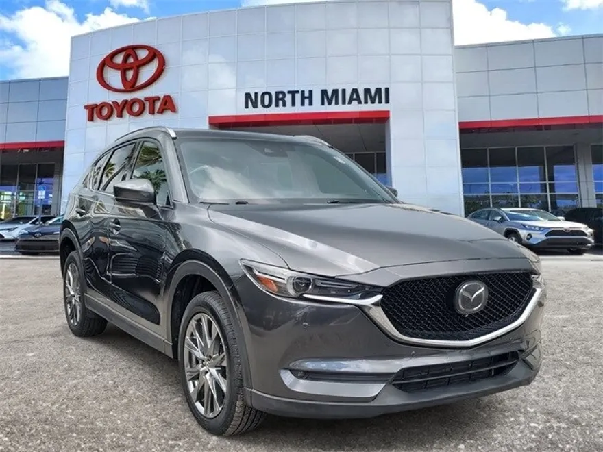 2019 Mazda CX-5 Signature photo 1