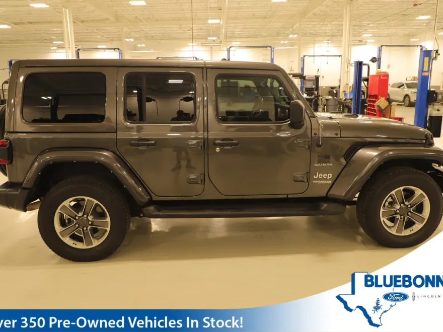 2022 Jeep Wrangler Unlimited Sahara photo 1