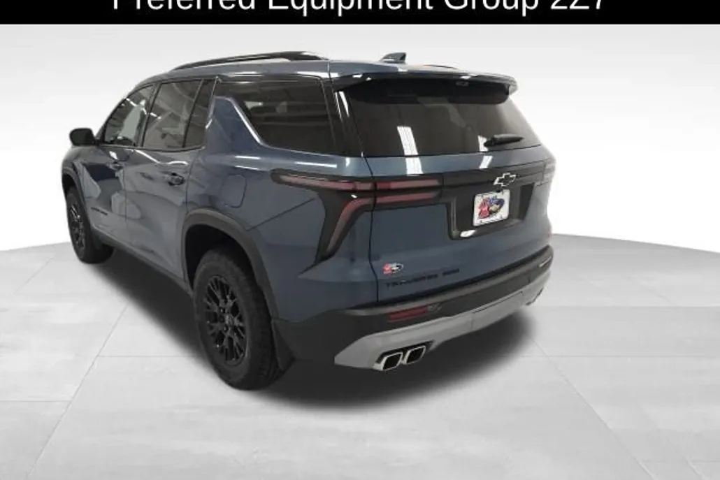 2026 Chevrolet Traverse Z71 photo 1
