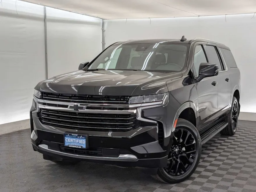 2024 Chevrolet Suburban LT photo 1