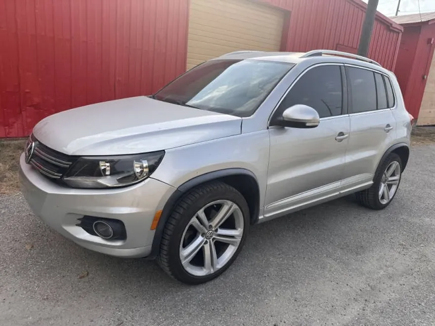 2016 Volkswagen Tiguan R-Line photo 1