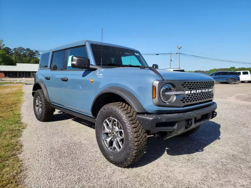 2025 Ford Bronco Badlands photo 1