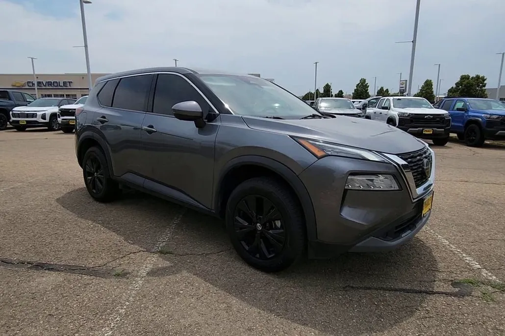2021 Nissan Rogue SV photo 1