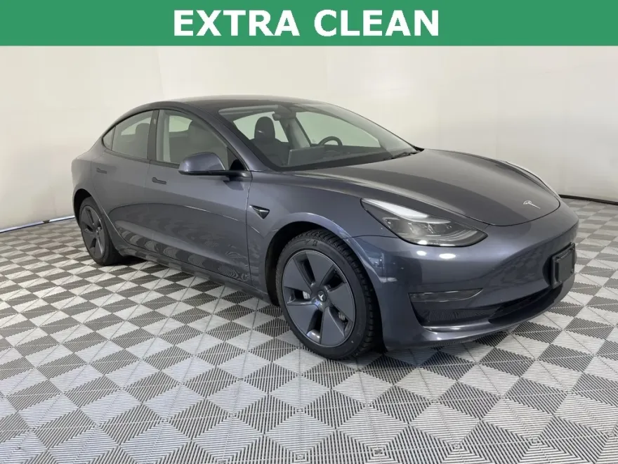 2023 Tesla Model 3 photo 1