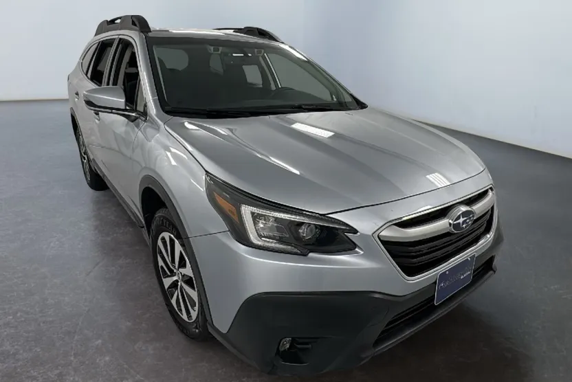 2021 Subaru Outback Premium photo 1