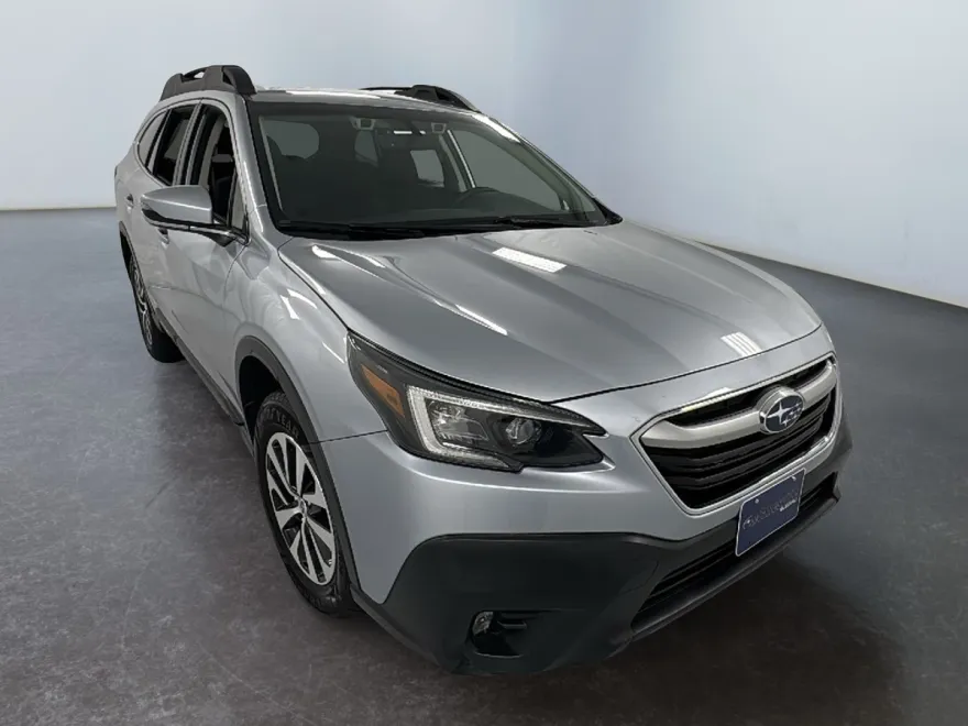 2021 Subaru Outback Premium photo 1