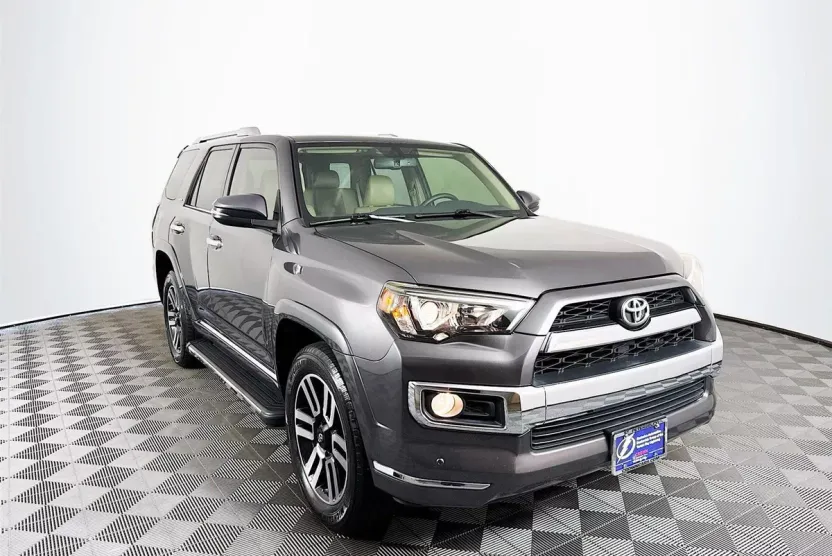 2016 Toyota 4Runner Limited photo 1