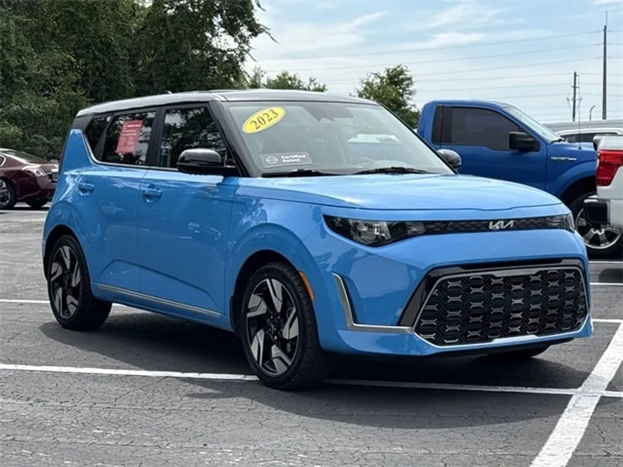 2023 Kia Soul GT-Line photo 1