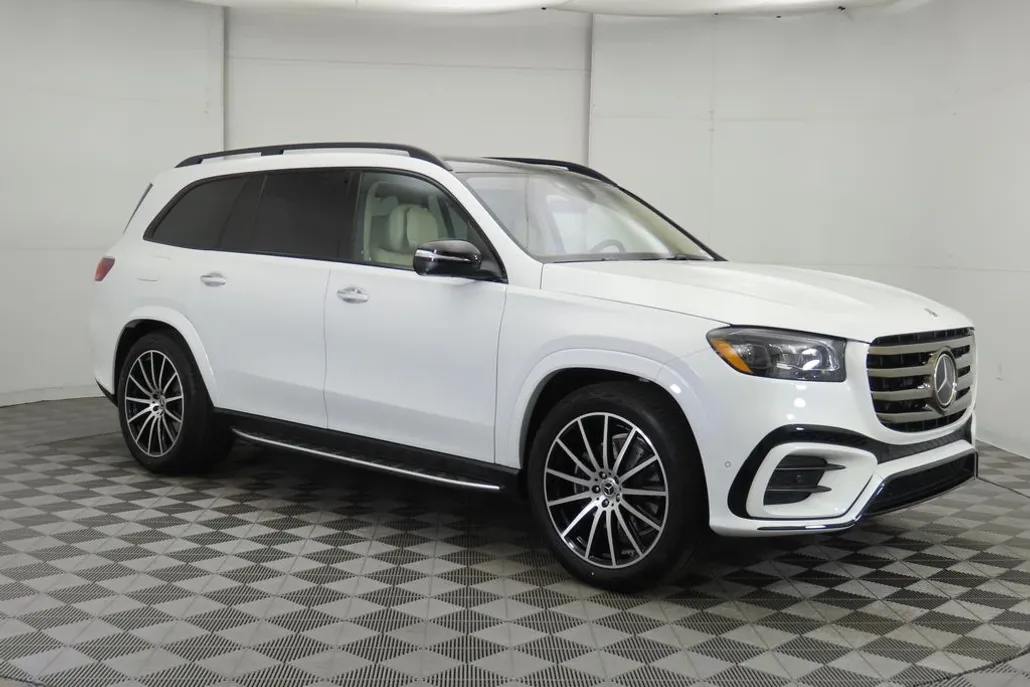 2026 Mercedes Benz GLS 580 4MATIC photo 1