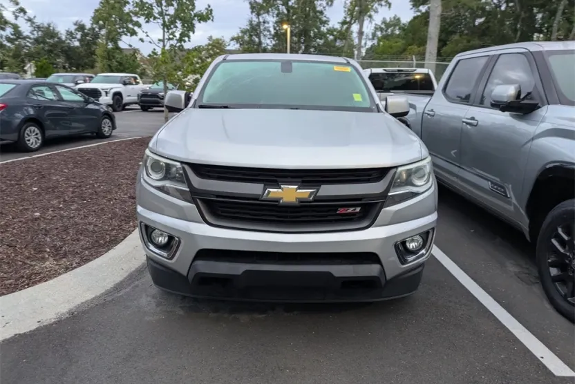 2017 Chevrolet Colorado Z71 photo 1