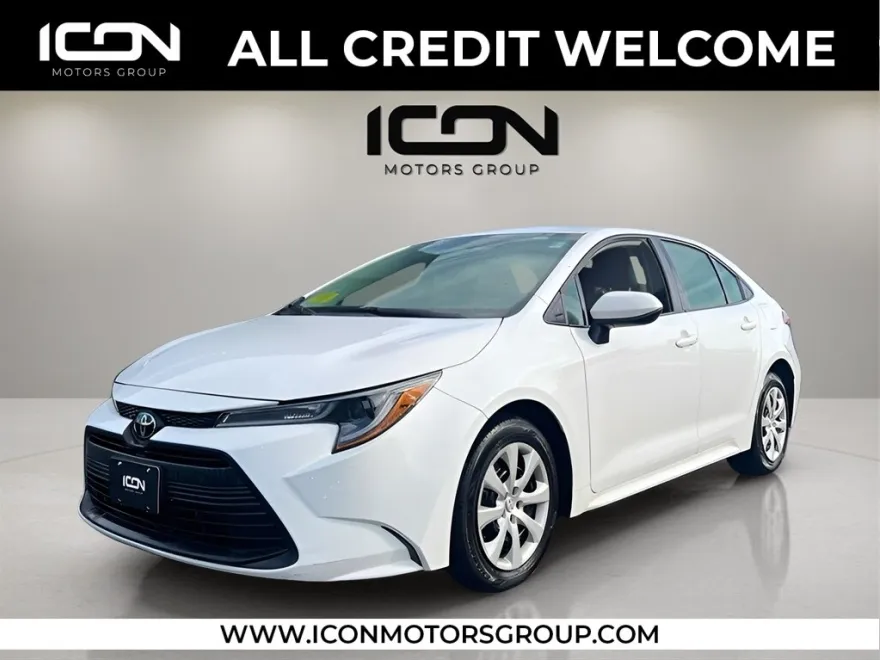2024 Toyota Corolla LE photo 1