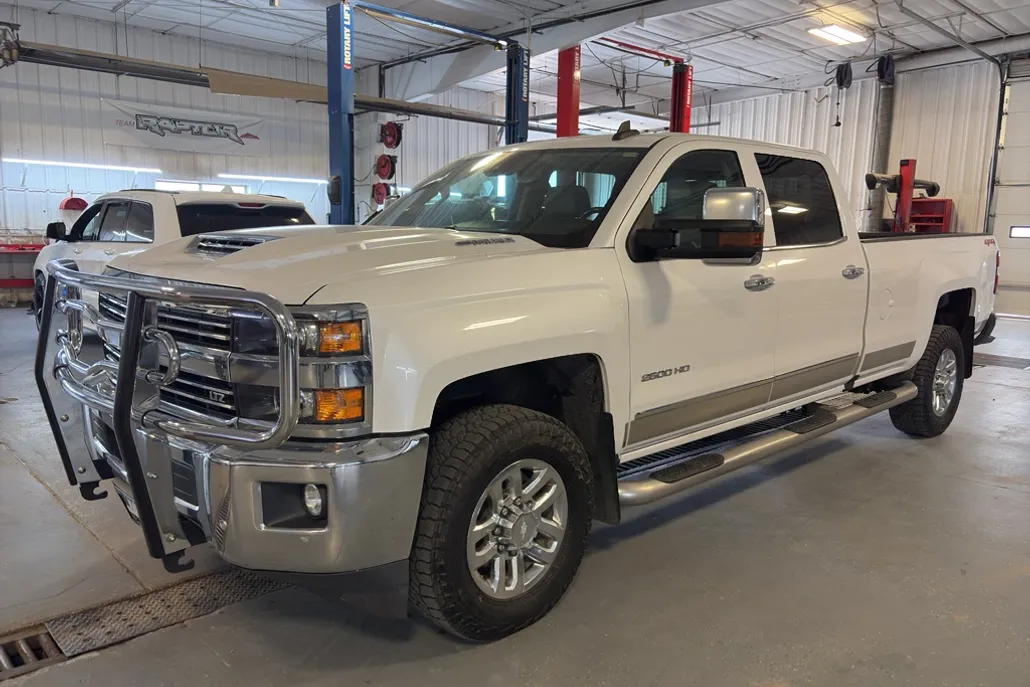 2019 Chevrolet Silverado 2500HD LTZ photo 1