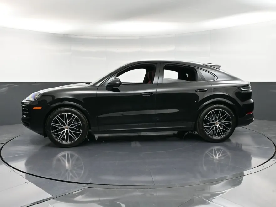 2026 Porsche Cayenne Coupe photo 1