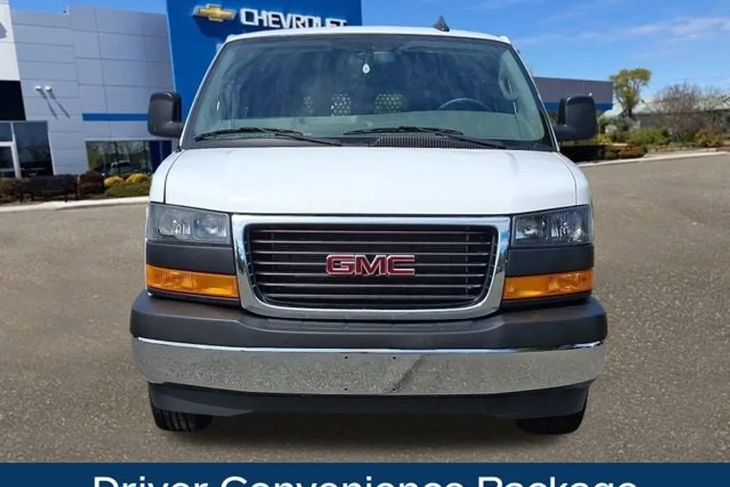 2023 Gmc Savana Cargo 2500 photo 1