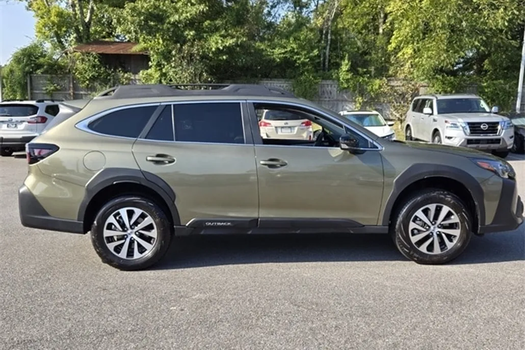2025 Subaru Outback Premium photo 1