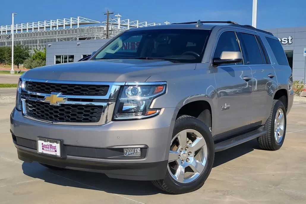 2017 Chevrolet Tahoe LT photo 1