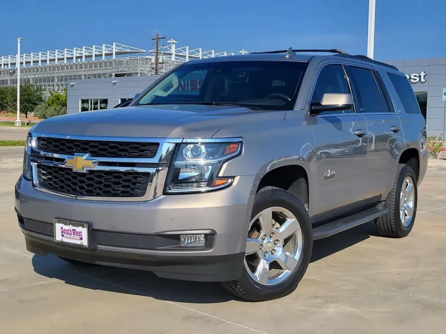 2017 Chevrolet Tahoe LT photo 1
