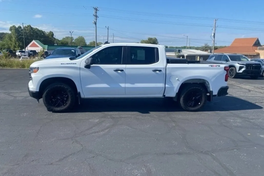 2024 Chevrolet Silverado 1500 photo 1