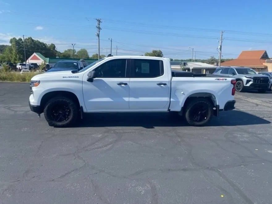2024 Chevrolet Silverado 1500 photo 1