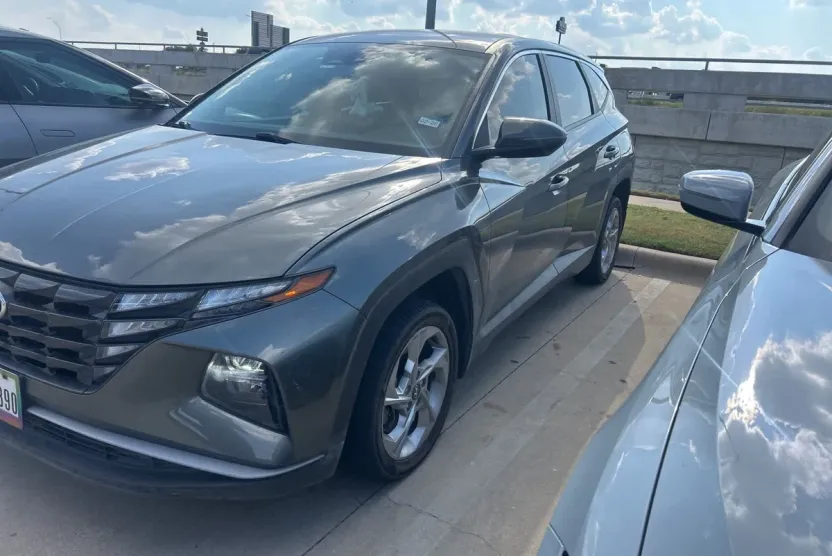 2022 Hyundai Tucson SE photo 1