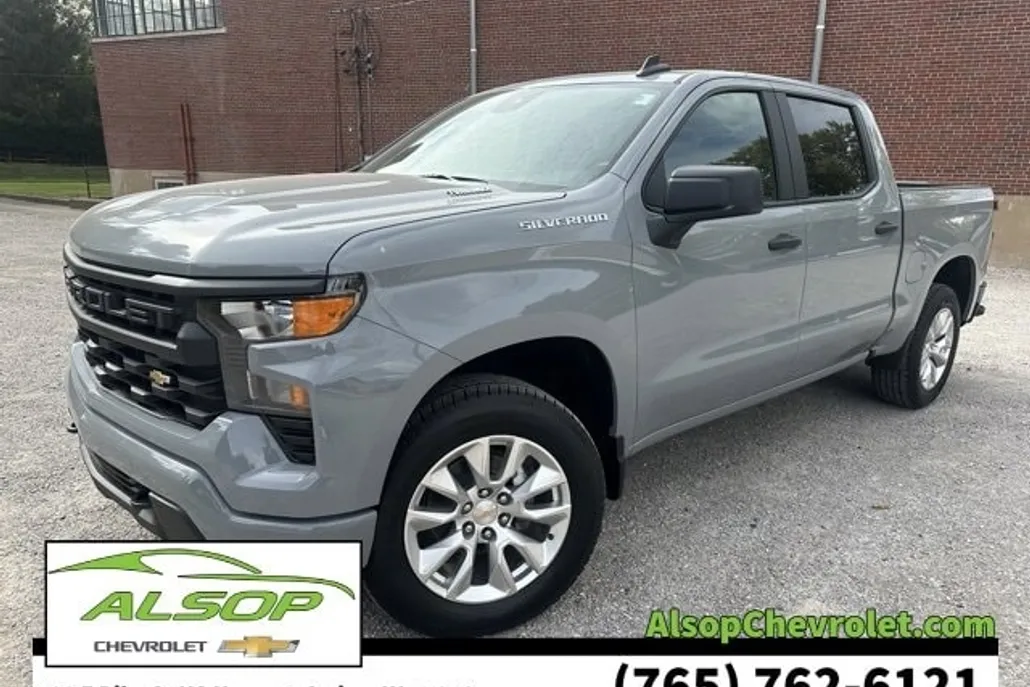 2025 Chevrolet Silverado 1500 Custom photo 1