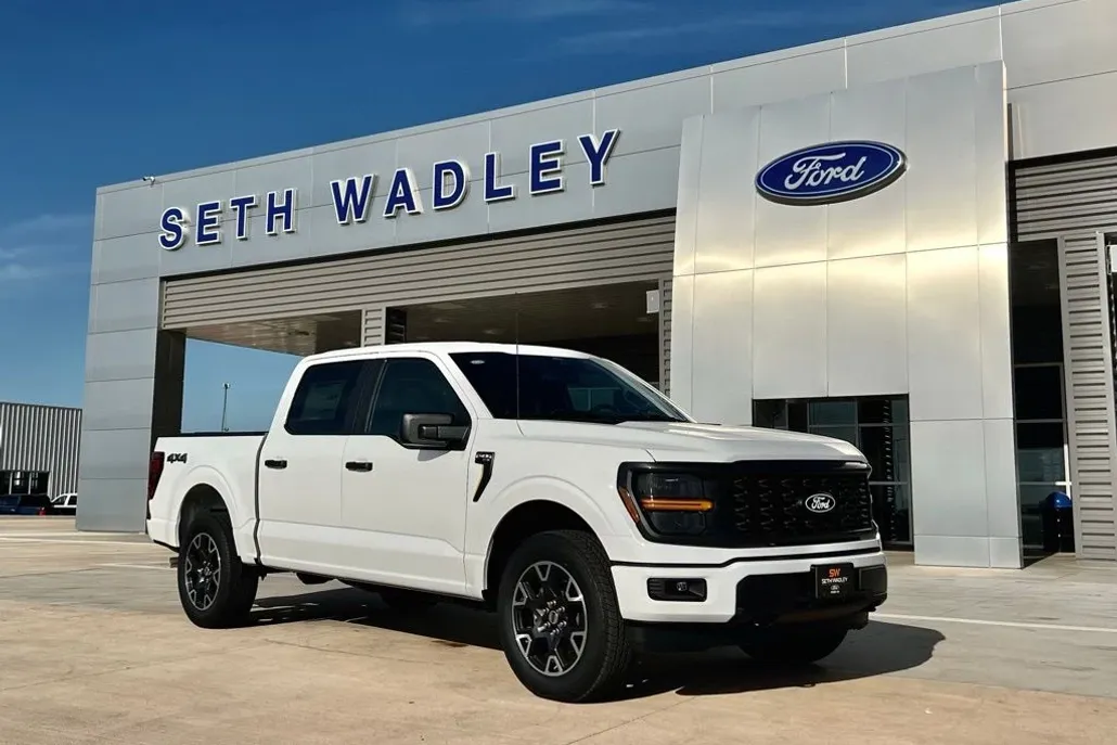 2025 Ford F-150 STX photo 1