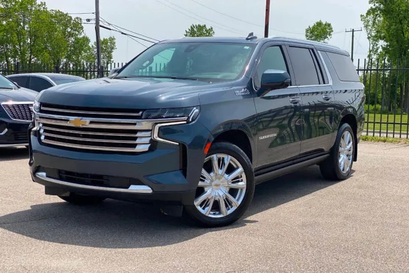 2021 Chevrolet Suburban High Country photo 1