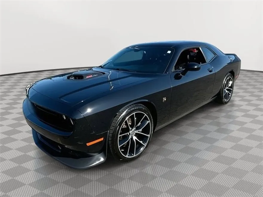 2016 Dodge Challenger 392 photo 1
