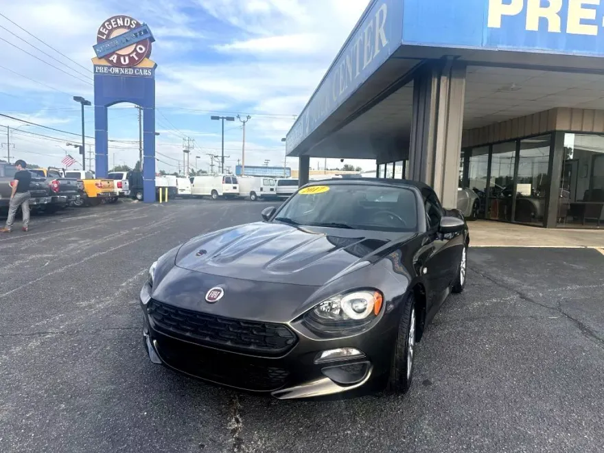 2017 Fiat 124 Spider Classica photo 1