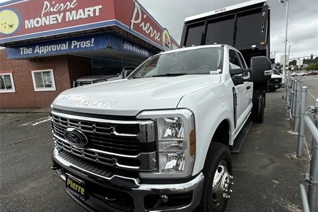 2024 Ford F-350 photo 1