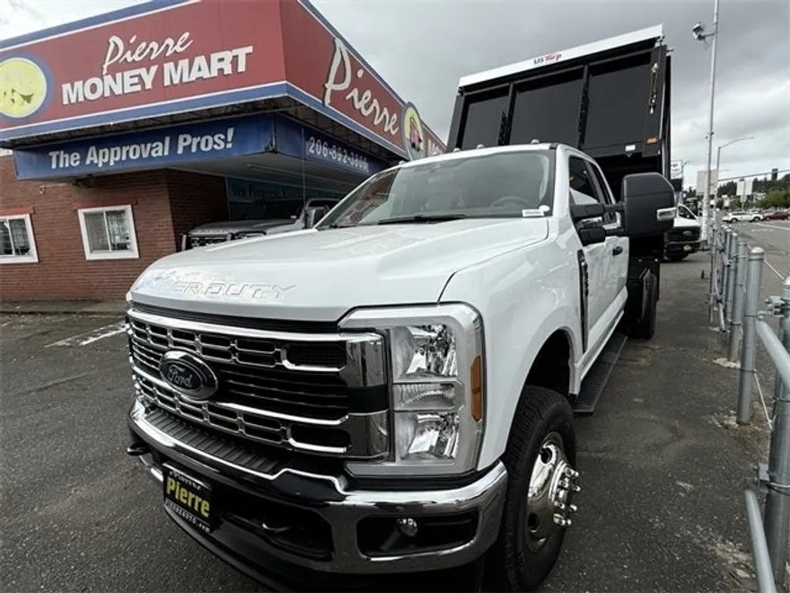 2024 Ford F-350 photo 1