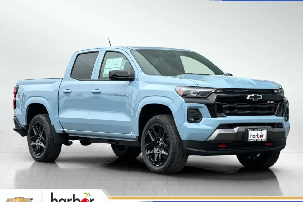 2025 Chevrolet Colorado Z71 photo 1