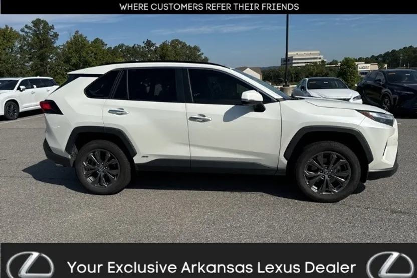 2022 Toyota RAV4 Limited photo 1