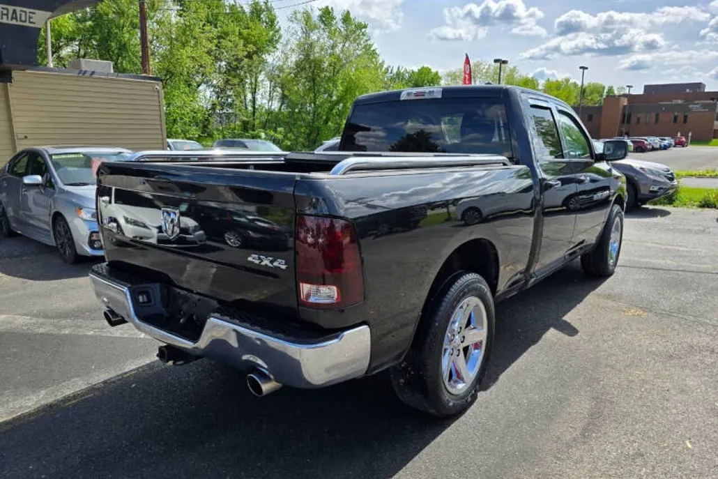 2011 Ram 1500 Big Horn photo 1