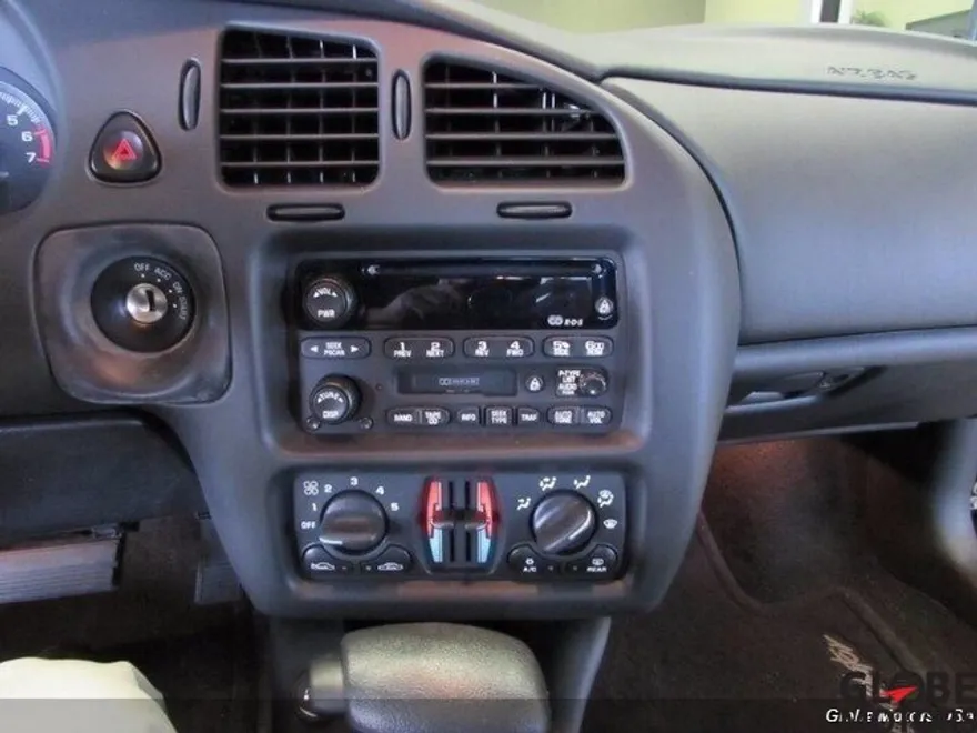 2002 Chevrolet Monte Carlo SS photo 11
