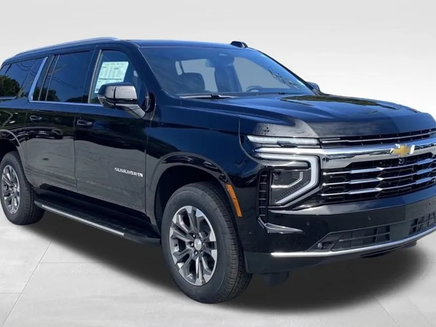2026 Chevrolet Suburban LT photo 1