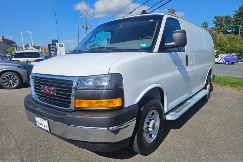 2024 Gmc Savana 2500 Cargo photo 1