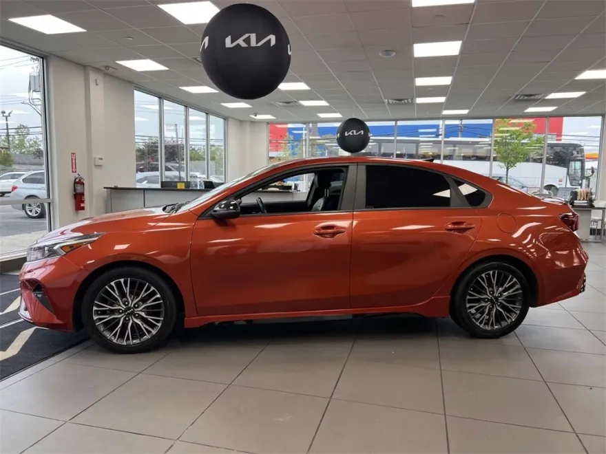 2023 Kia Forte GT-Line photo 8