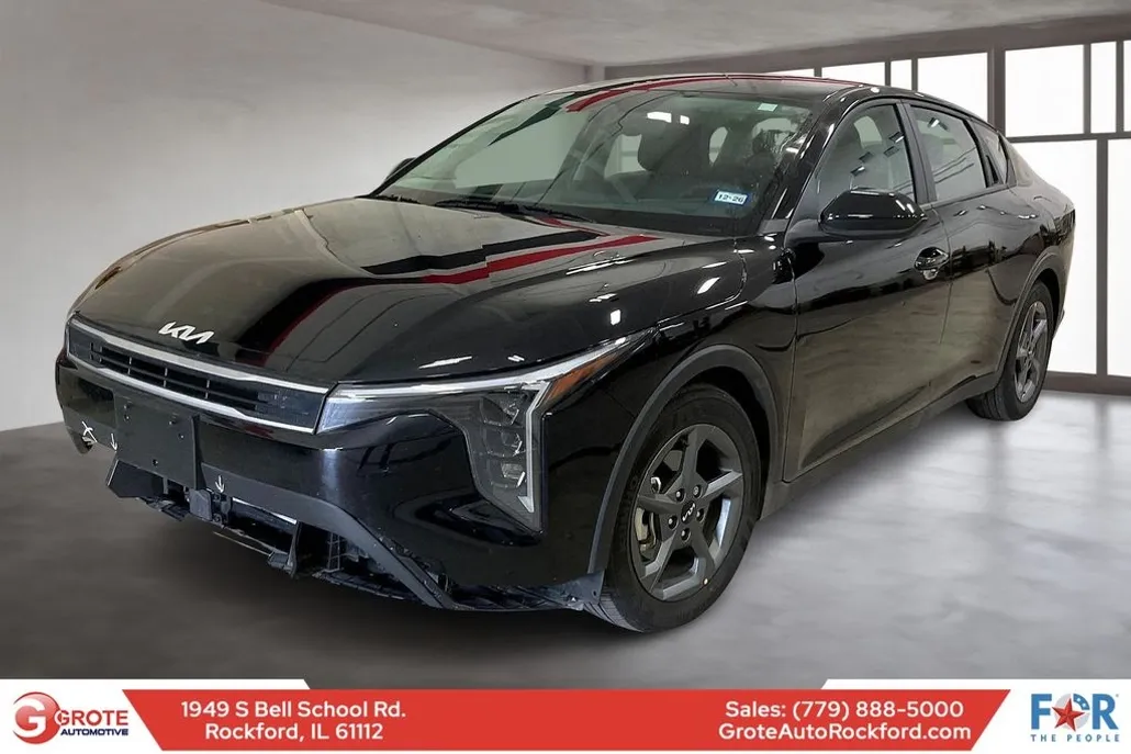 2025 Kia K4 LXS photo 1