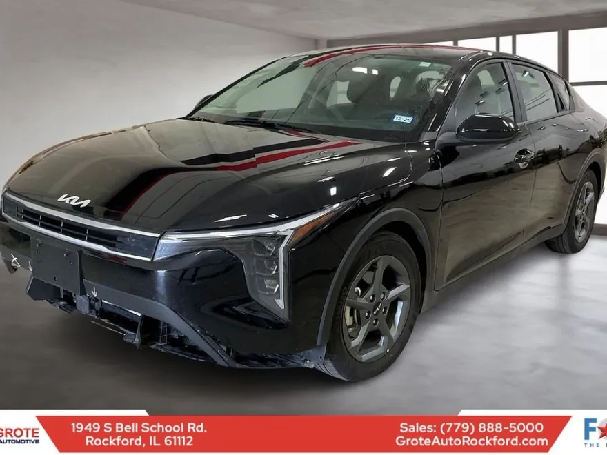 2025 Kia K4 LXS photo 1