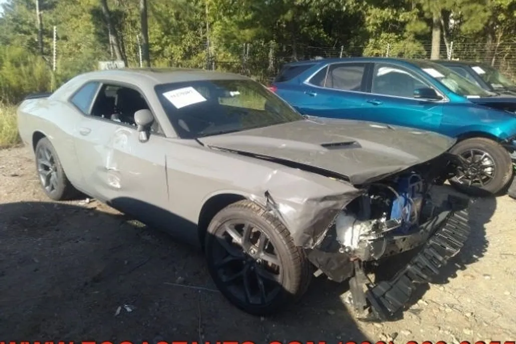 2019 Dodge Challenger SXT photo 1