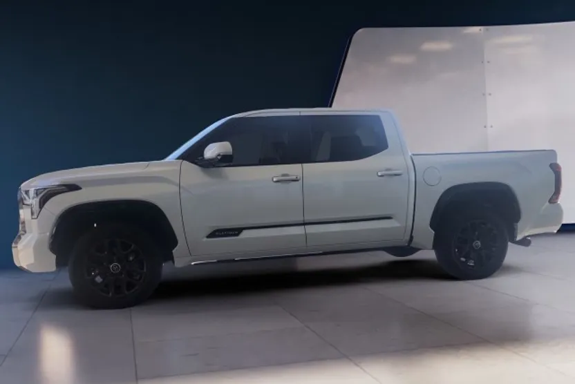 2024 Toyota Tundra Platinum photo 1