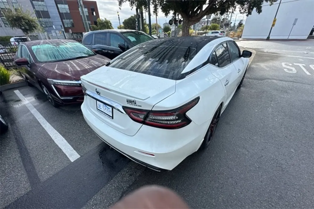 2021 Nissan Maxima Platinum photo 1
